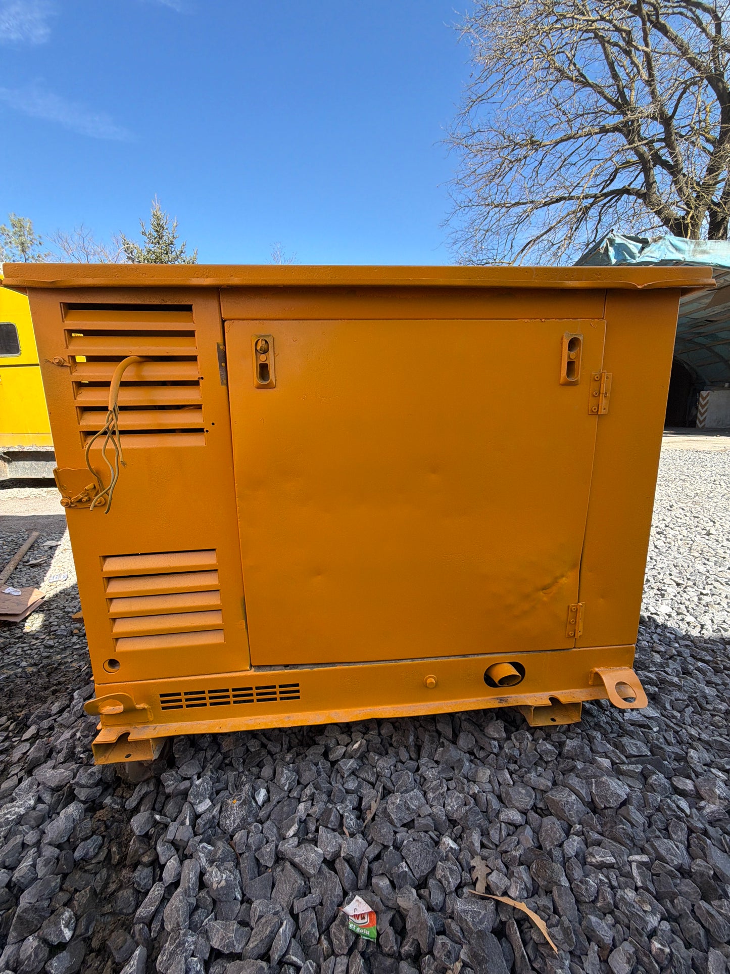 Aksa 12 kVA Kabinli Jeneratör – Perkins Motor – İkinci El