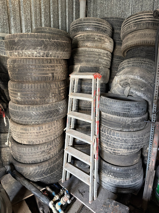 Karışık Lastik Stoku 150 Adet – Araba Kamyon Forklift – İkinci El