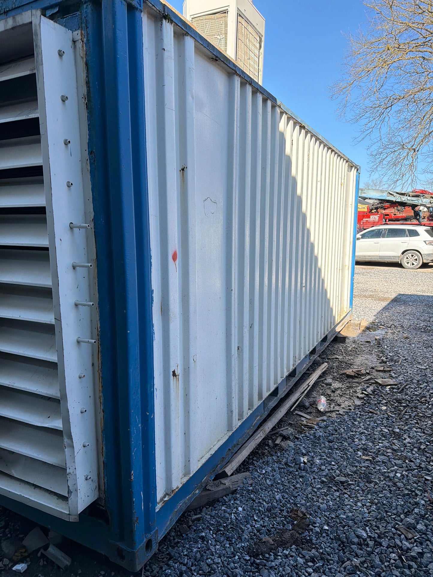 680 kVA Cummins Kabinli Jeneratör – 4254 Saat – İkinci El Temiz