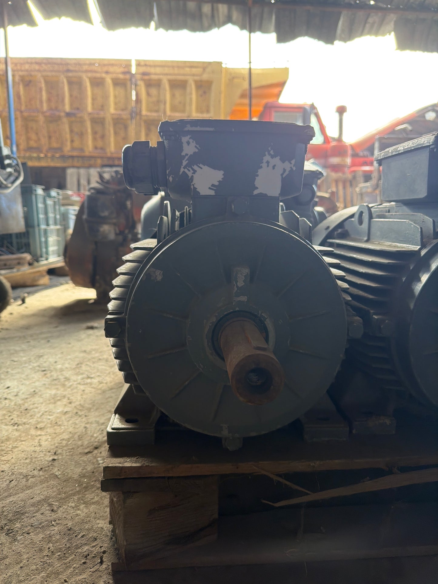 Gamak AGM2E 160 M3 Motor - Endüstriyel Motor