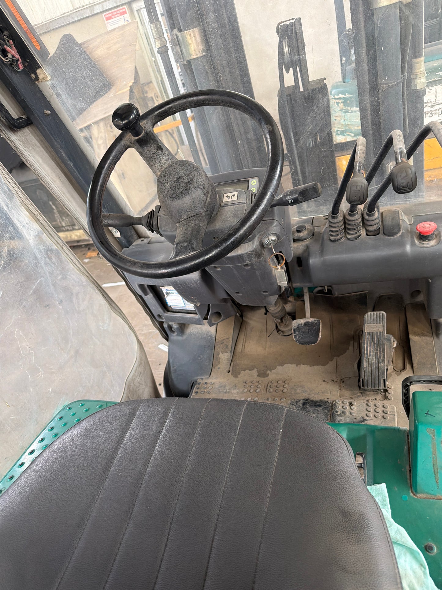 2.5 Ton Komatsu Akülü Forklift - İkinci El Şantiye Ekipmanı