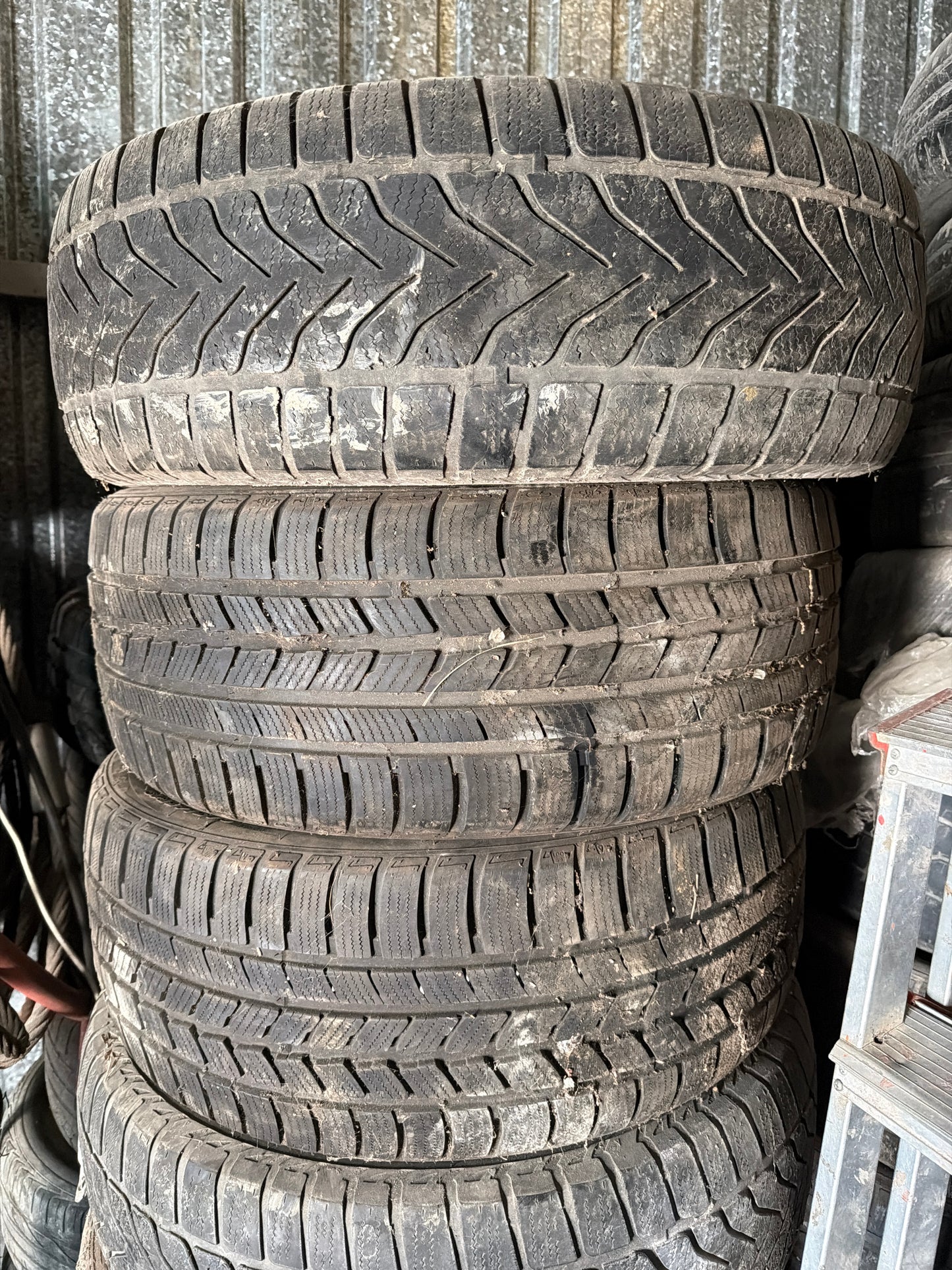 Karışık Lastik Stoku 150 Adet – Araba Kamyon Forklift – İkinci El
