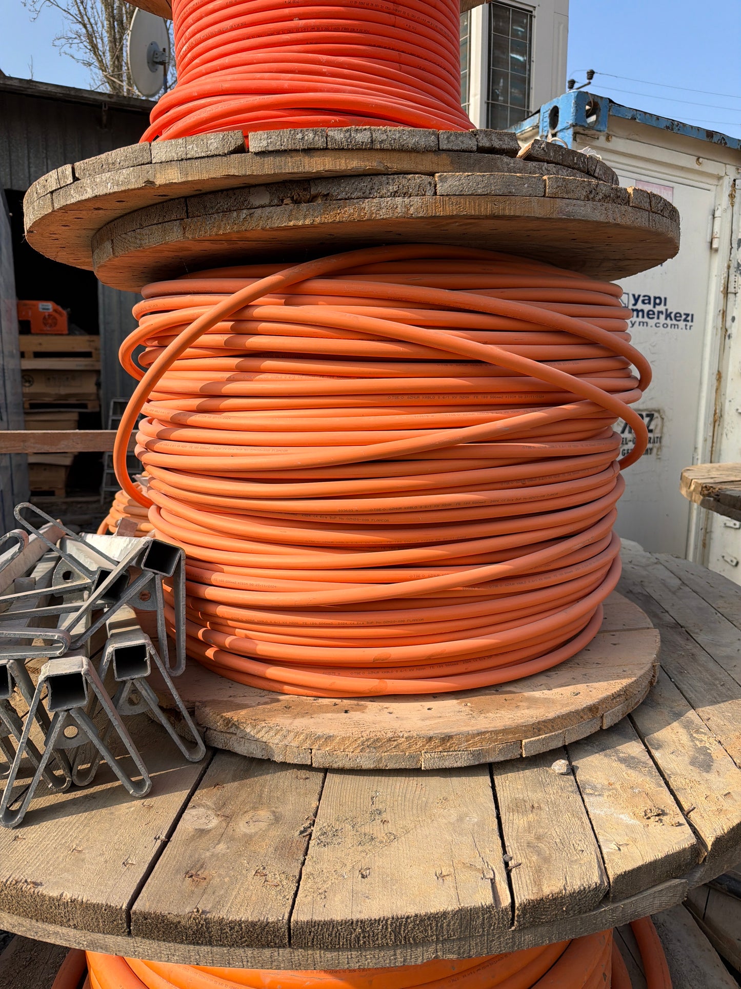Öznur Kablo N2XH FE 180 5x6 - 350 metre Elektrik Kablosu
