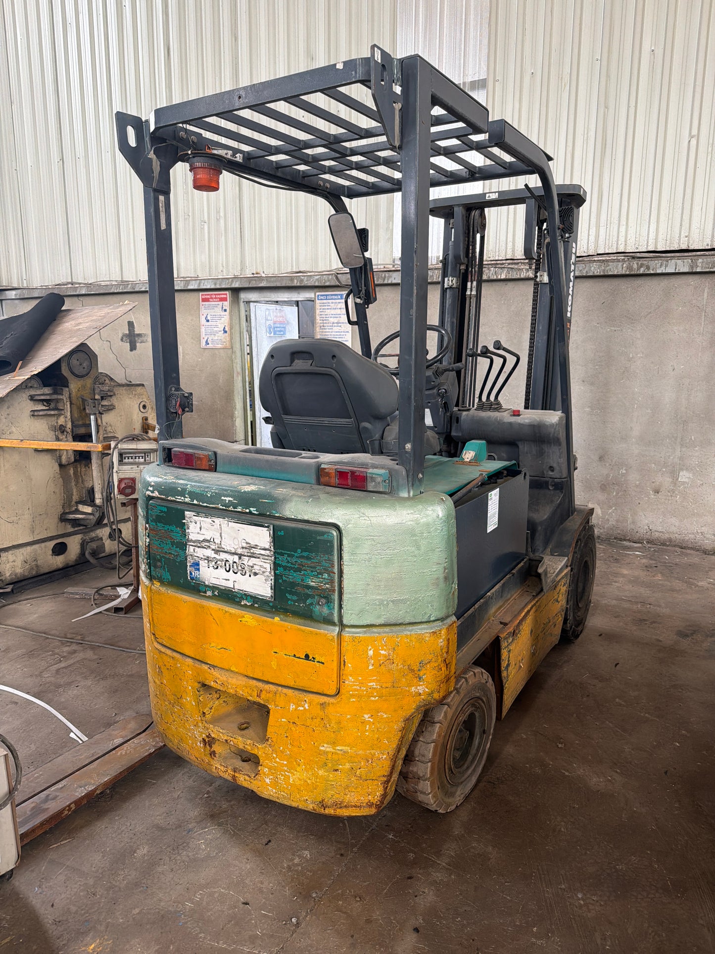 2.5 Ton Duplex Komatsu Akülü Forklift - İkinci El Şantiye Ekipmanı