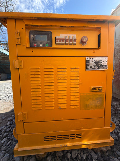 Aksa 12 kVA Kabinli Jeneratör – Perkins Motor – İkinci El