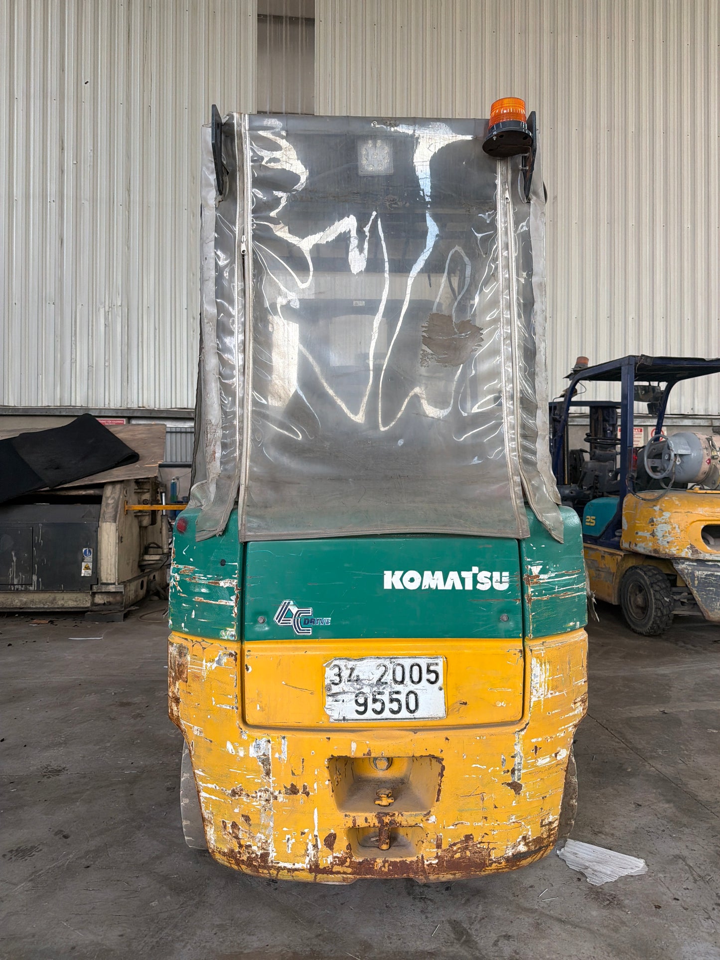 2.5 Ton Komatsu Akülü Forklift - İkinci El Şantiye Ekipmanı