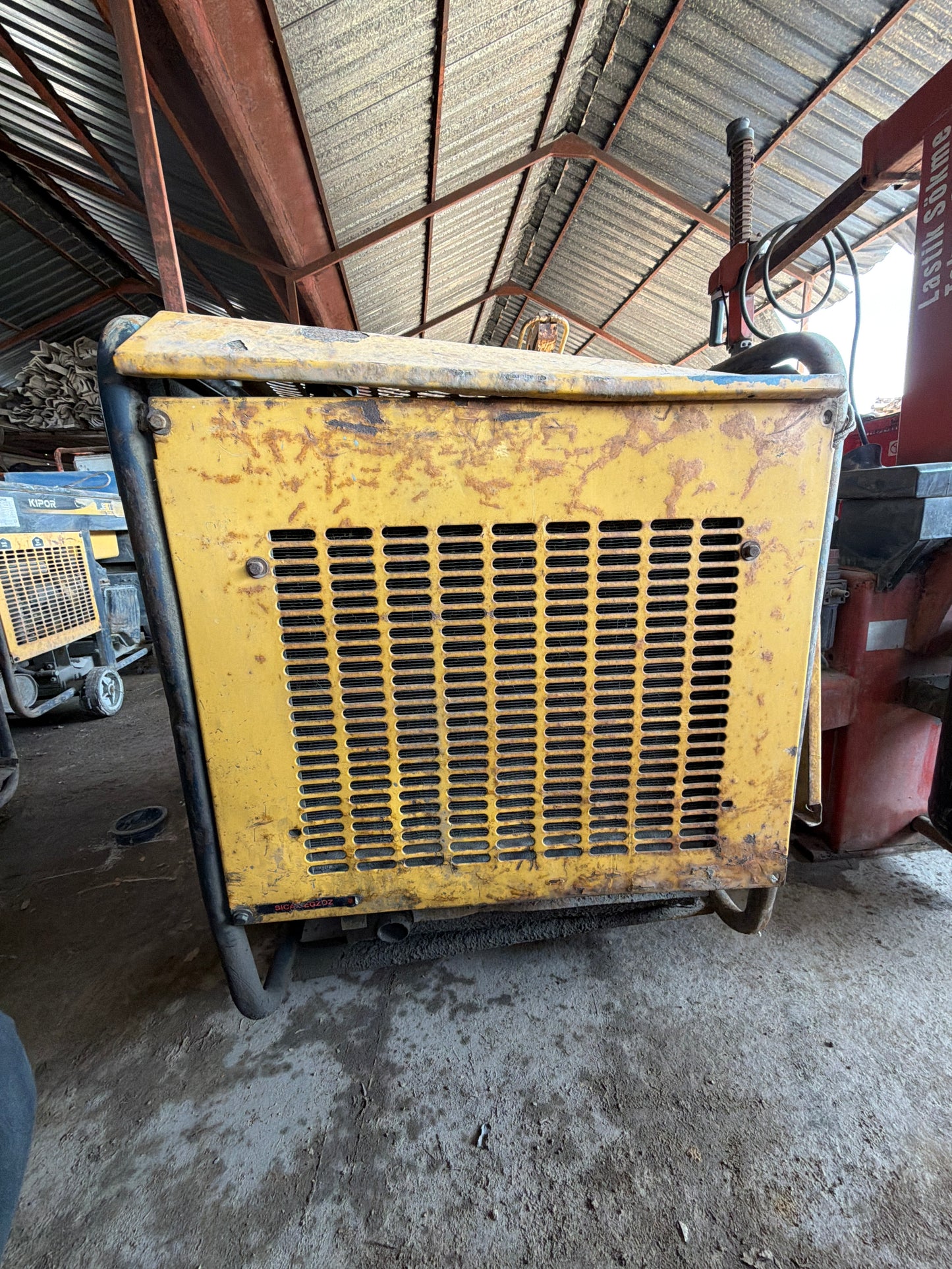 Kipor KDE19EA Jeneratör - Yüksek Kapasite 15.3 Kva