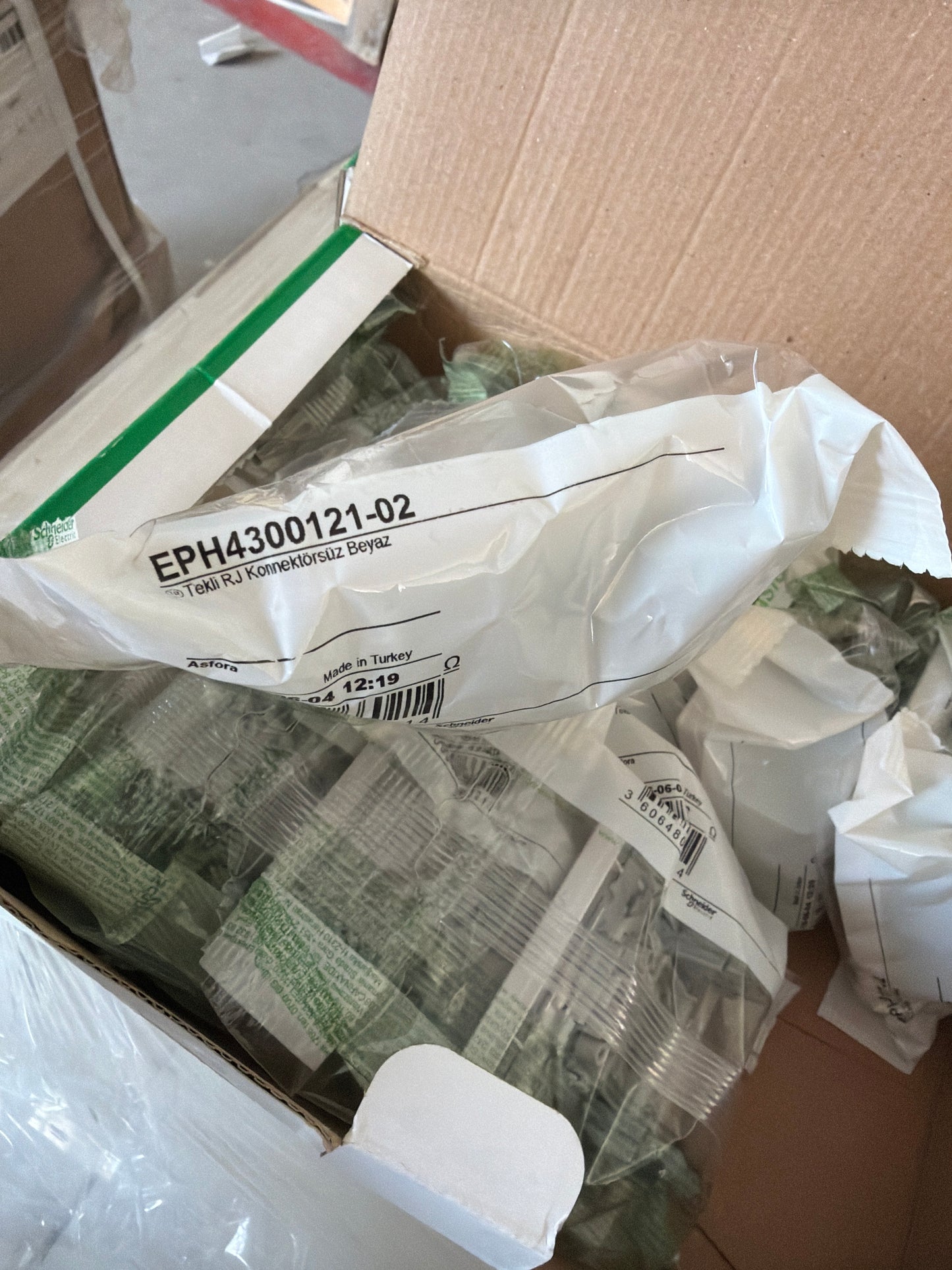 Schneider EPH4300121-02 Anahtar - White 10 Adet