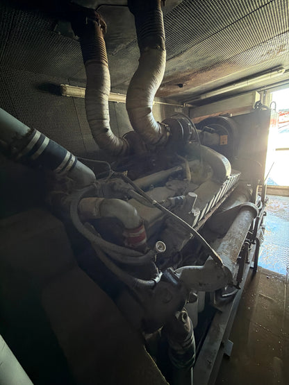 680 kVA Cummins Kabinli Jeneratör – 4254 Saat – İkinci El Temiz
