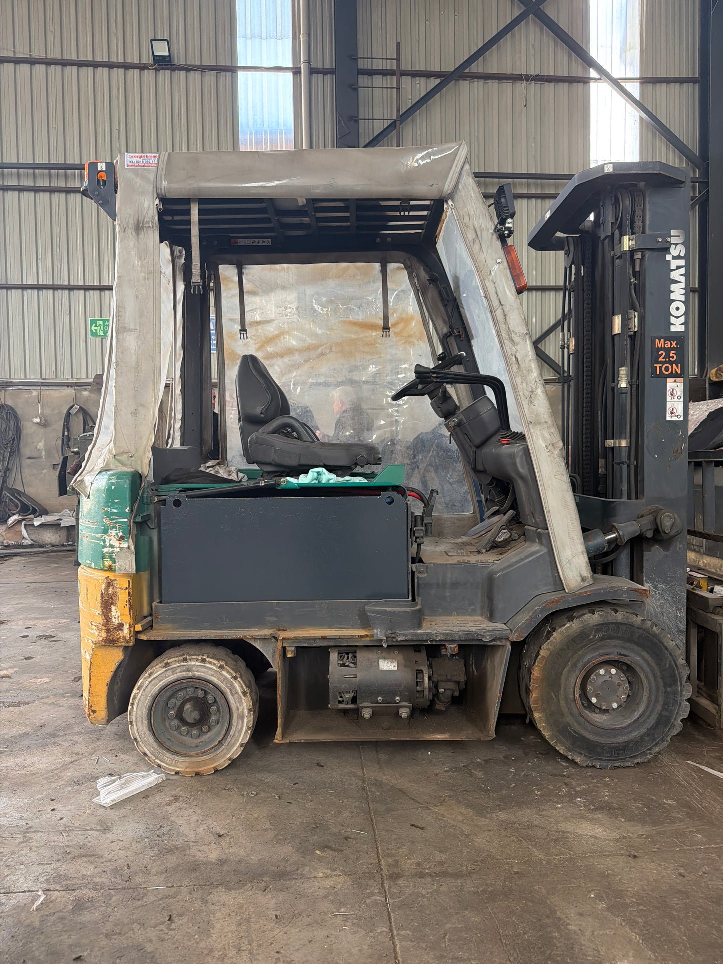 2.5 Ton Komatsu Akülü Forklift - İkinci El Şantiye Ekipmanı